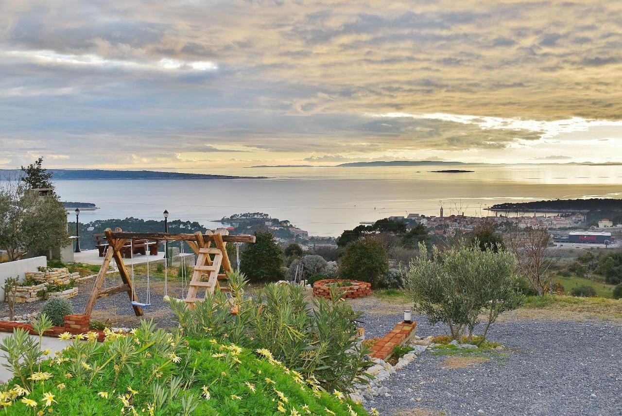 Apartments Panorama View Zeljko Scerbe Mundanije ภายนอก รูปภาพ