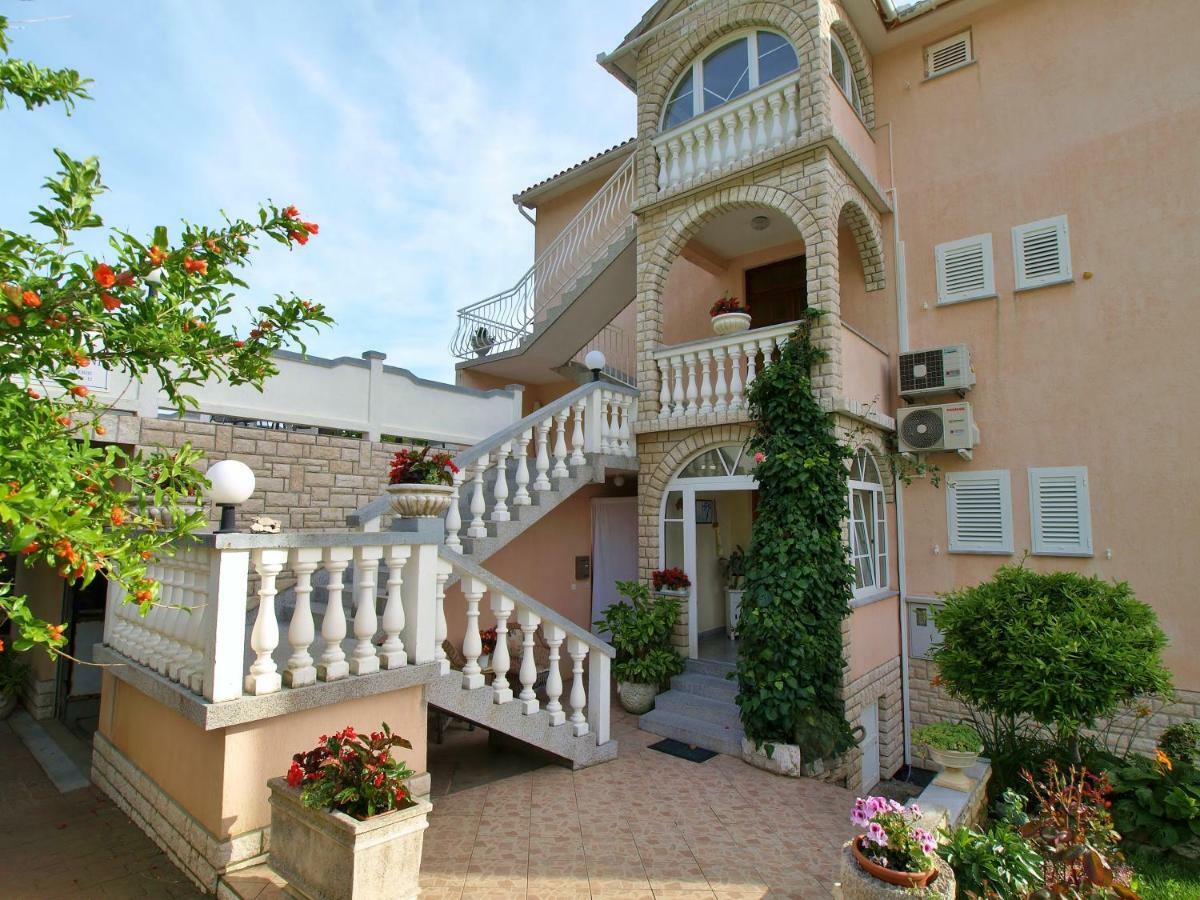 Apartments Panorama View Zeljko Scerbe Mundanije ภายนอก รูปภาพ
